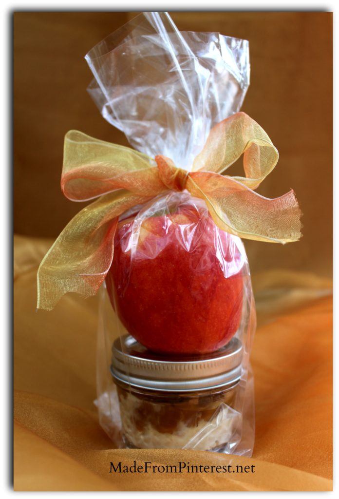 I am thinking school lunch, thank you gift, hostess gift, teacher gift, and eat it myself! Individual Caramel Cream Cheese App