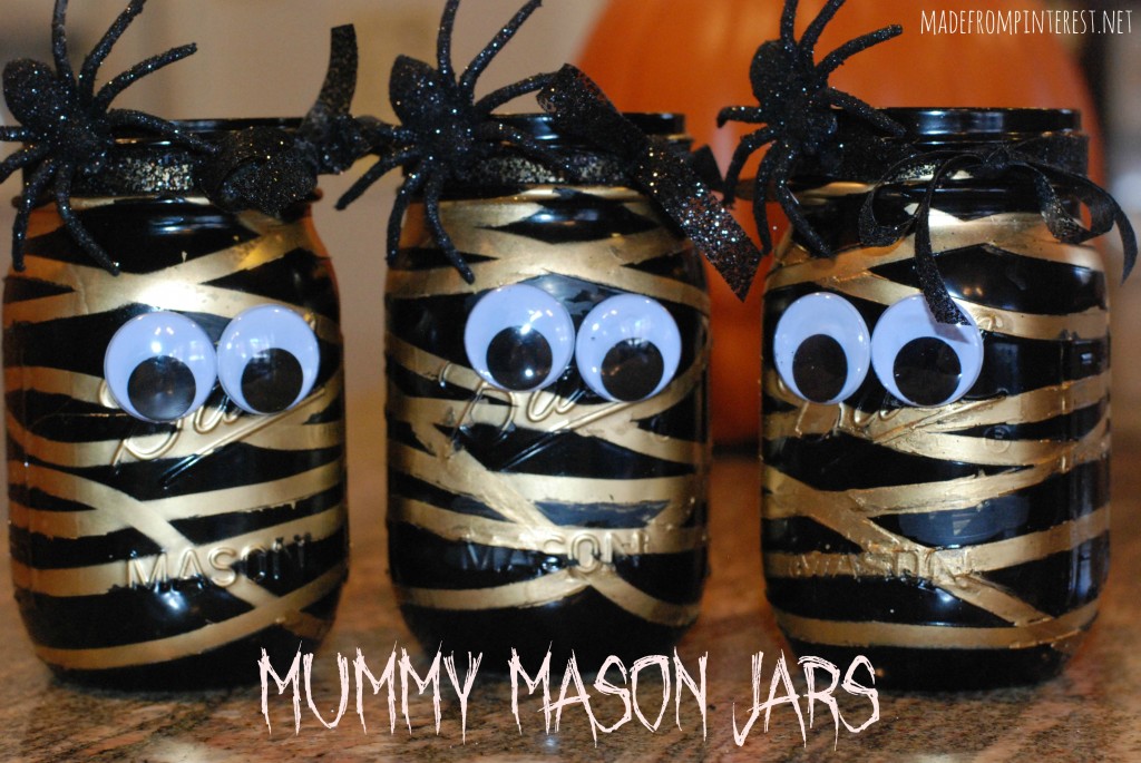Aren't these adorable? Super easy to make - Mummy Mason Jars! madefrompinterest.net