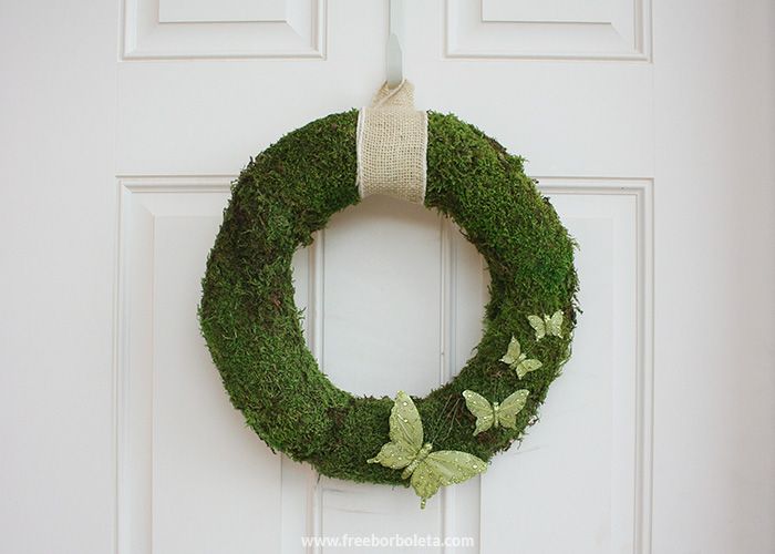 Spring-moss-wreath