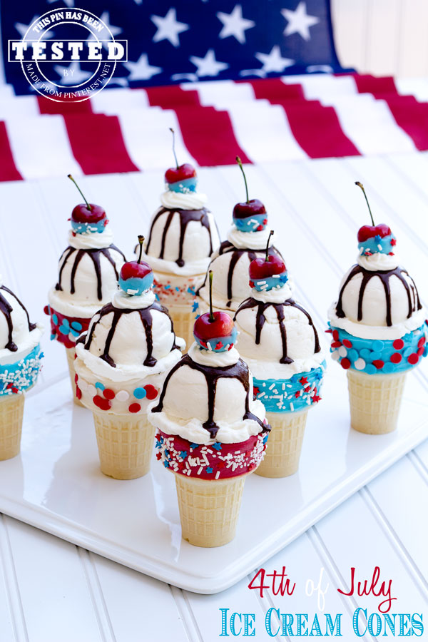 4th July Ice Cream Cones- Quick and easy treat for the 4th of July. Take ordinary ice cream cones and turn them into 4th of July spectacular ice cream cones! #4th of July #Ice Cream Cones #Ice Cream #Smucker's Magic Shell #Wilton Candy Melts